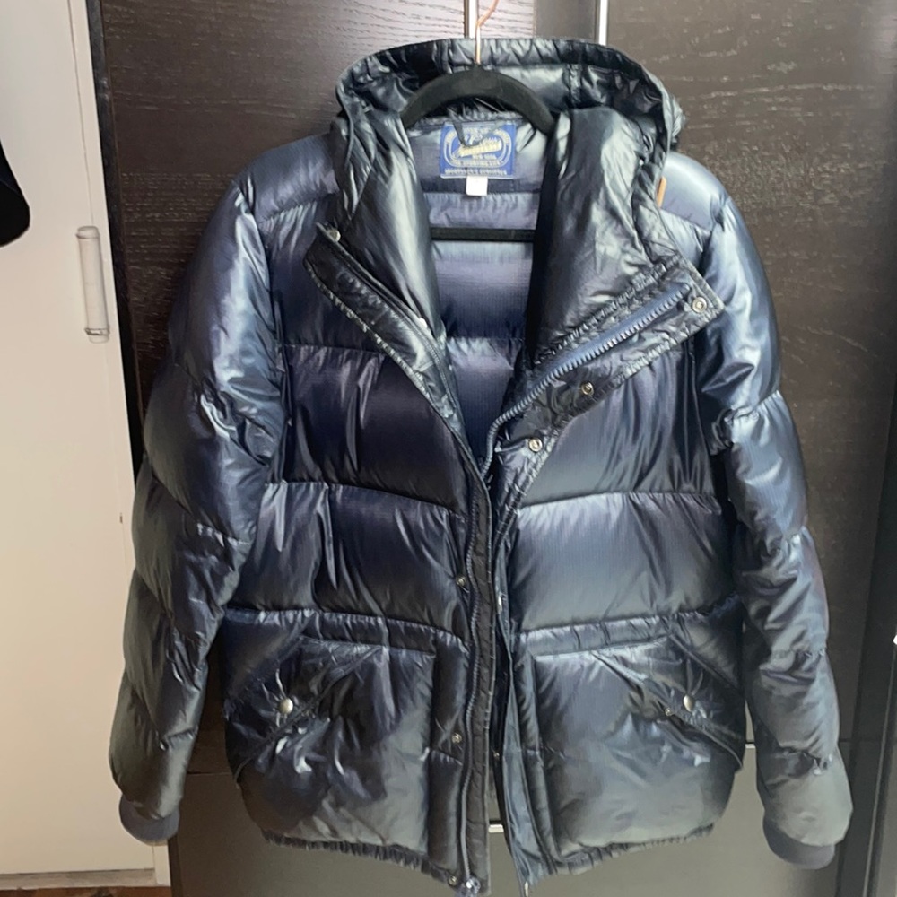 Jcrew puffer coat. Very warm. Navy. Made with down.